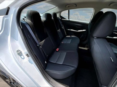 Used 2025 Nissan Sentra SV FWD image 27