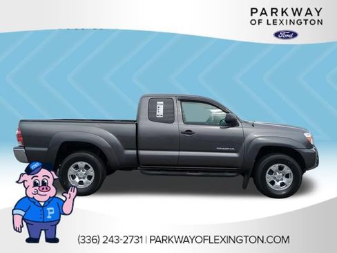 Used 2013 Toyota Tacoma PreRunner w/ SR5 Pkg RWD image 6