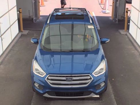 Used 2017 Ford Escape Titanium FWD image 3