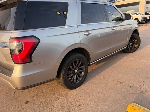 Used 2021 Ford Expedition Limited RWD image 10