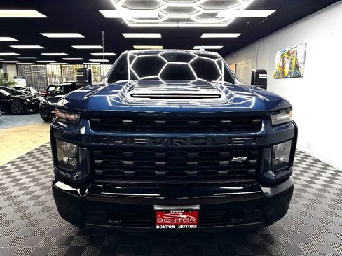 Used 2022 Chevrolet Silverado 2500 Custom w/ Custom Convenience Package image 4