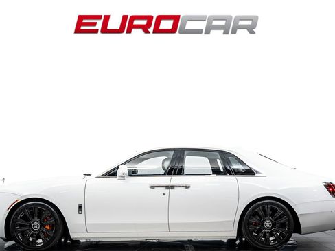 Used 2024 Rolls-Royce Ghost AWD/4WD image 2