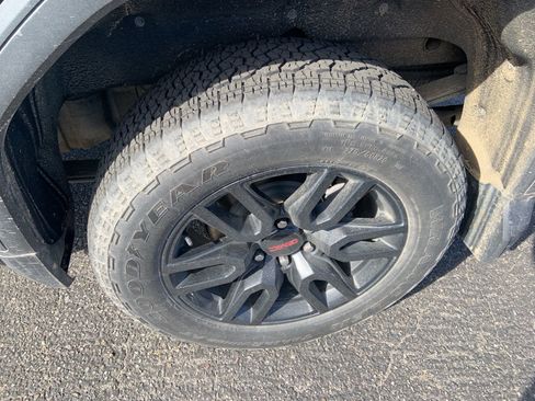 Used 2022 GMC Sierra 1500 Elevation w/ Preferred Package image 11