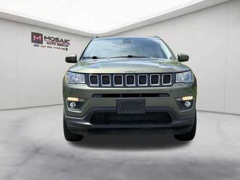 Used 2020 Jeep Compass Latitude w/ Popular Equipment Group AWD/4WD image 3