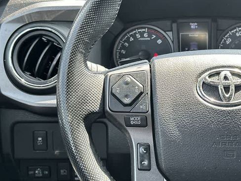 Used 2023 Toyota Tacoma TRD Off-Road w/ Technology Package AWD/4WD image 8