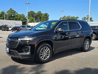 Used 2023 Chevrolet Traverse LT