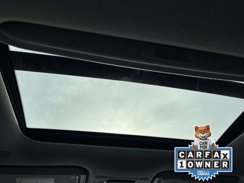 Used 2025 Toyota Corolla Cross XLE w/ Convenience Package image 16