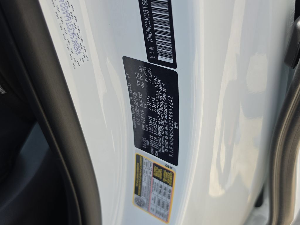 New 2026 Kia Carnival EX FWD image 34