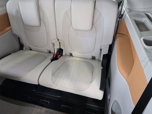 New 2025 Volkswagen ID. Buzz 1st Edition image 21