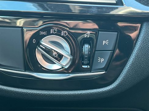 Used 2019 BMW 530i xDrive w/ Convenience Package image 31