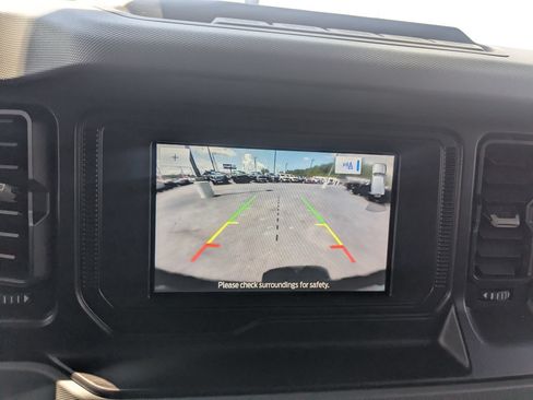 Used 2022 Ford Bronco Big Bend w/ Sasquatch Package AWD/4WD image 17