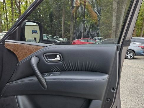 Used 2016 INFINITI QX80 Limited w/ All Season Package image 32