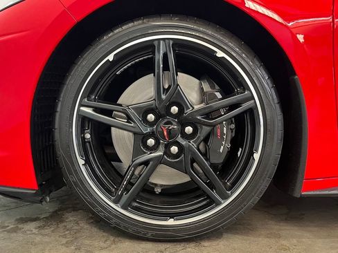 Used 2020 Chevrolet Corvette Stingray Preferred Cpe w/ 2LT Preferred Equipment Group RWD image 17