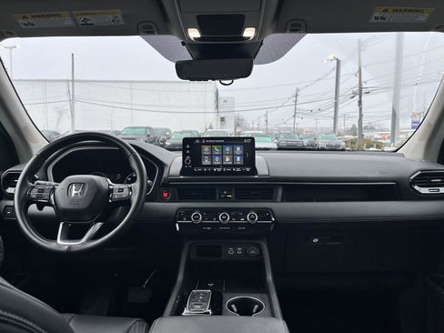 Used 2025 Honda Pilot EX-L image 14