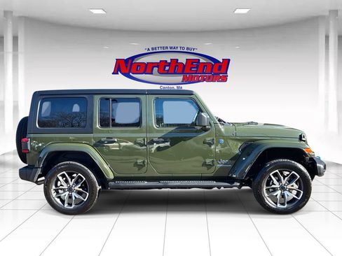 Used 2024 Jeep Wrangler Unlimited w/ Convenience Group image 8