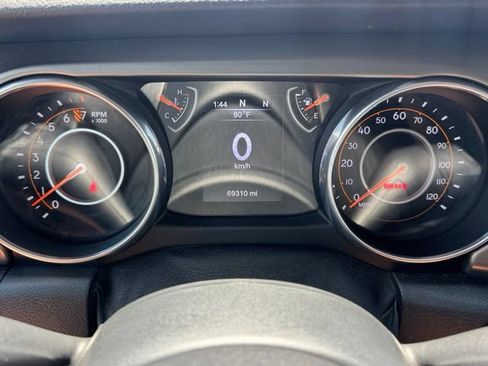 Used 2018 Jeep Wrangler Unlimited Sport AWD/4WD image 13