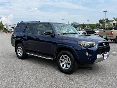 Used 2015 Toyota 4Runner Trail Premium AWD/4WD image 2