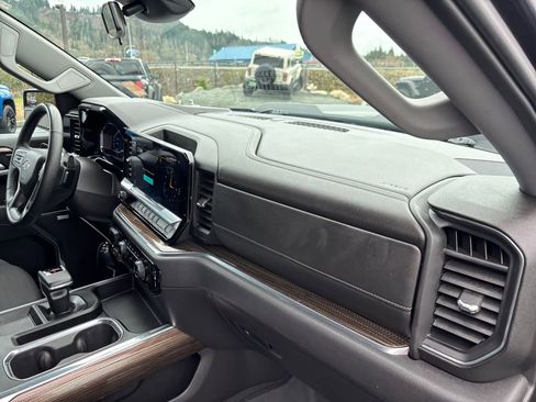 Used 2024 Chevrolet Silverado 1500 LT Trail Boss w/ Convenience Package II image 27