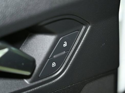 Used 2023 Audi Q3 2.0T Premium image 56