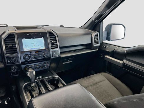 Used 2018 Ford F150 XLT w/ Equipment Group 302A Luxury AWD/4WD image 25