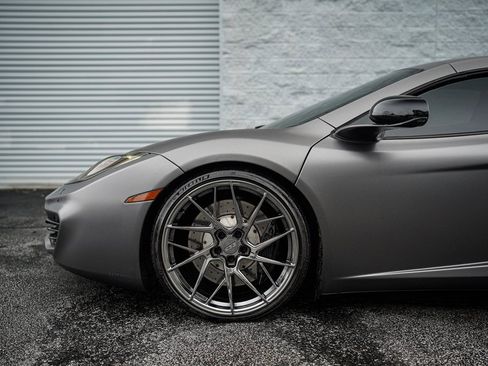 Used 2013 McLaren MP4-12C Spider image 11