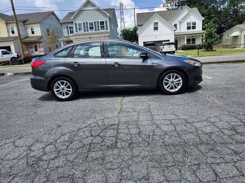 Used 2016 Ford Focus SE FWD image 17