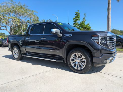 Used 2025 GMC Sierra 1500 Denali w/ Technology Package AWD/4WD image 2