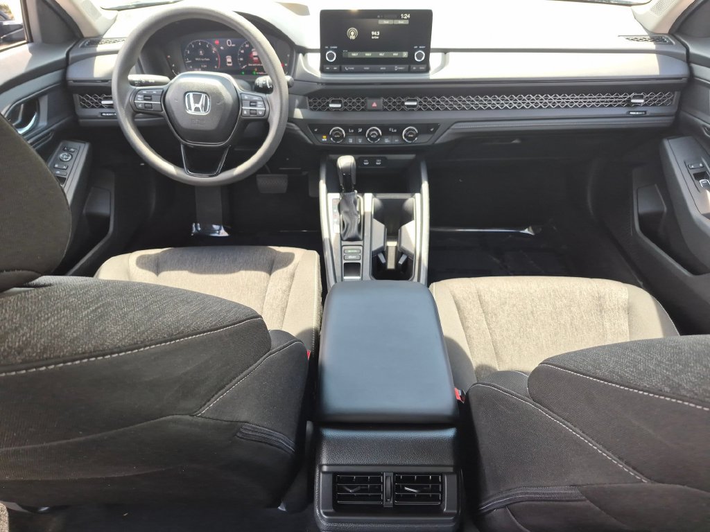 Used 2025 Honda Accord SE image 25