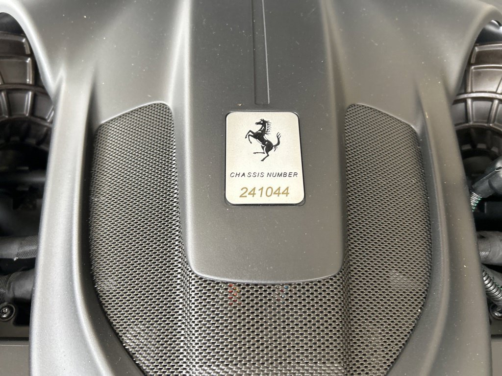 Used 2019 Ferrari Portofino RWD image 28