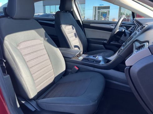 Used 2019 Ford Fusion S FWD image 33