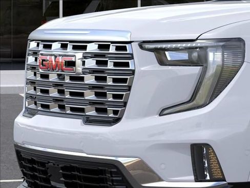 New 2026 GMC Acadia Denali w/ Super Cruise Package AWD/4WD image 16
