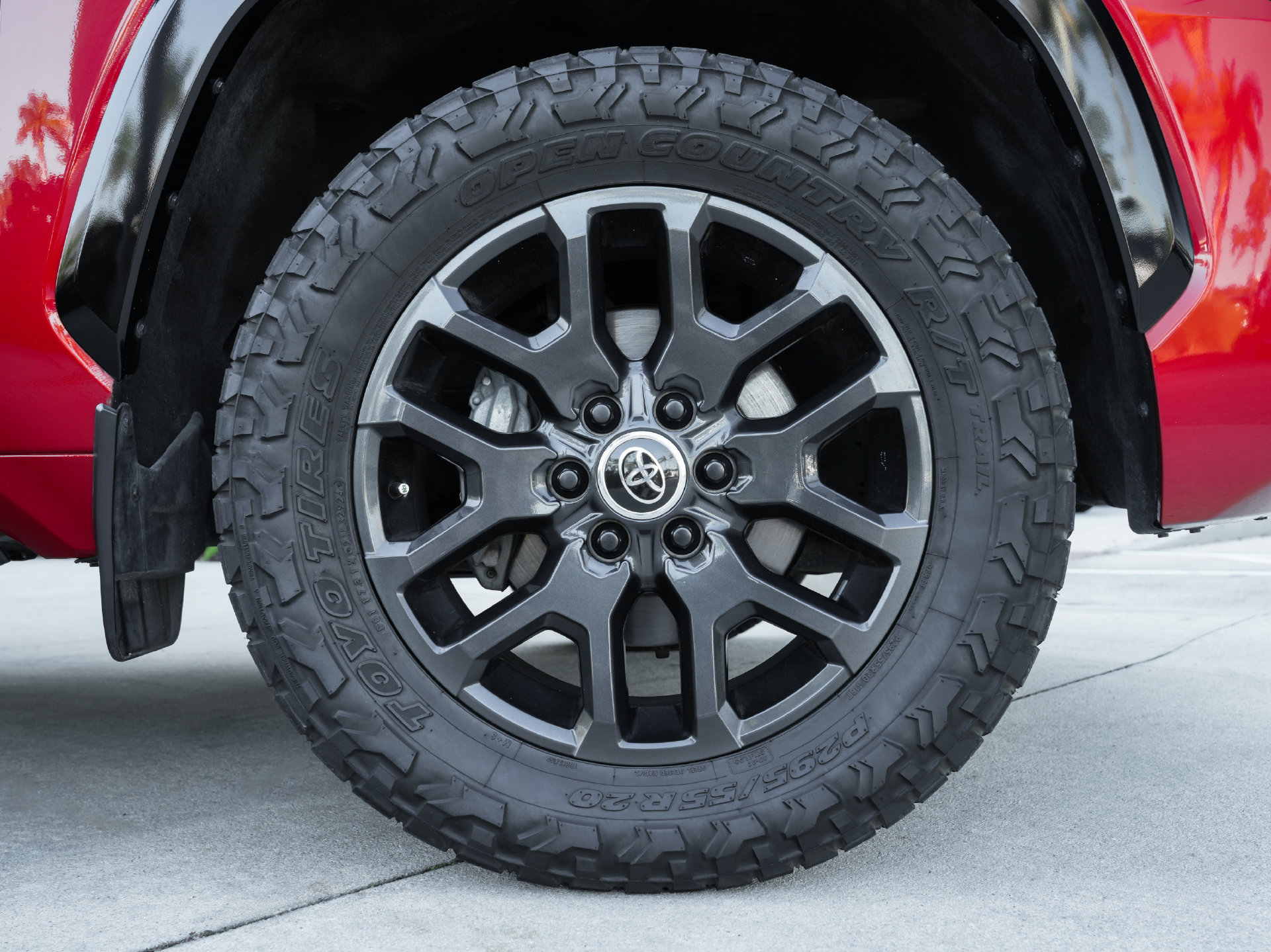 Used 2024 Toyota Sequoia Platinum AWD/4WD image 29