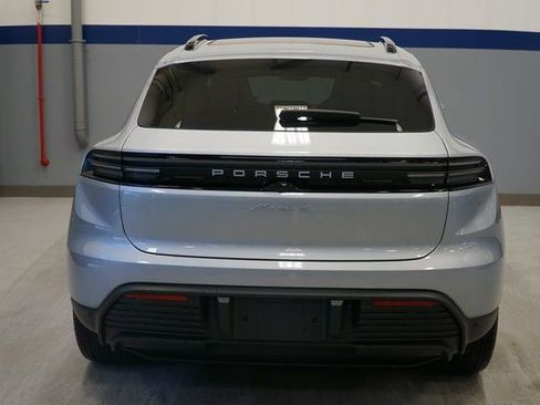 New 2026 Porsche Macan 4 Electric image 7