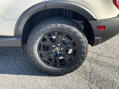 New 2025 Ford Bronco Sport Outer Banks w/ Sasquatch Outer Banks Package image 29