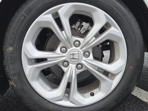Certified 2025 Honda Accord LX image 11