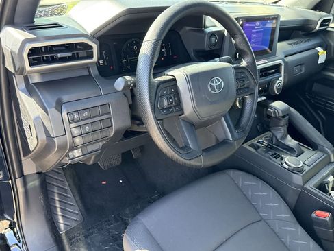 Used 2025 Toyota Tacoma SR image 17
