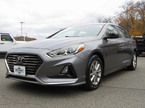 Used 2019 Hyundai Sonata SE image 2