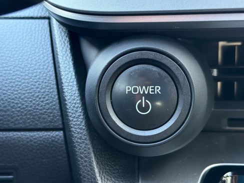 Used 2024 Toyota Prius LE image 22