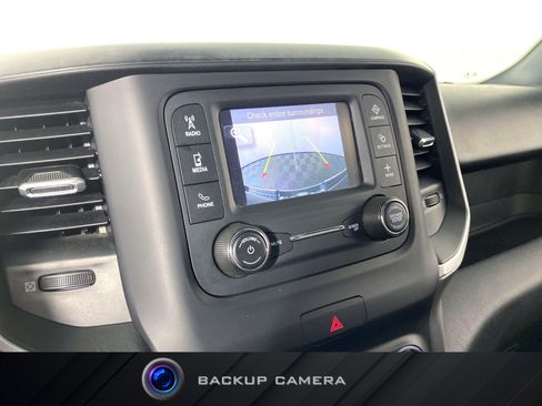Used 2021 RAM 1500 Big Horn AWD/4WD image 2