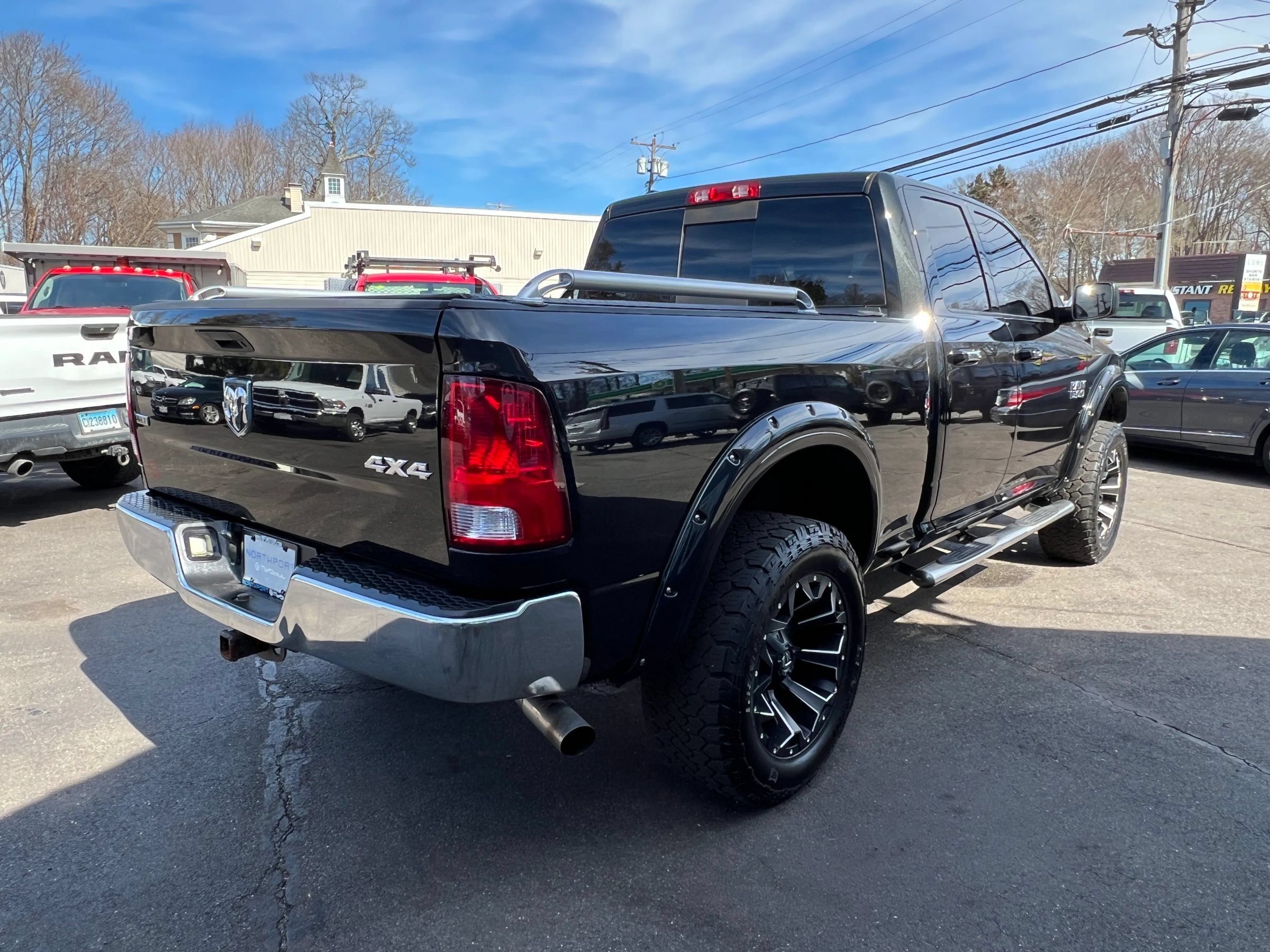 Used 2017 RAM 1500 Classic SLT AWD/4WD image 6