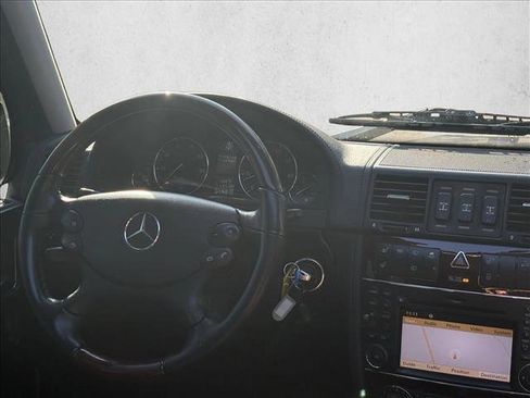 Used 2011 Mercedes-Benz G 550 image 24