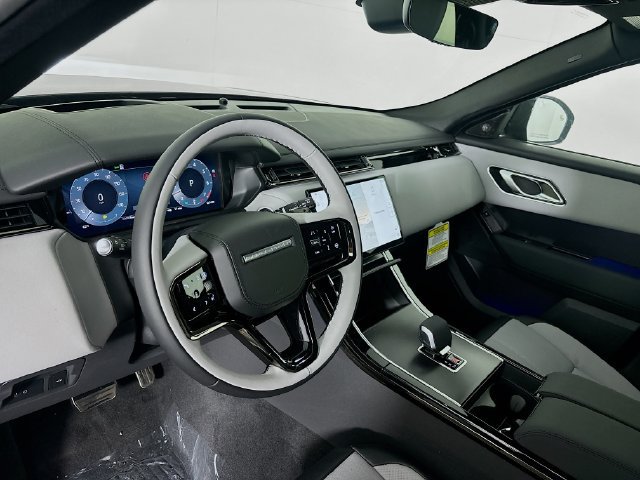Used 2026 Land Rover Range Rover Velar Dynamic SE AWD/4WD image 9
