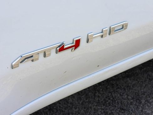 Used 2025 GMC Sierra 2500 AT4 AWD/4WD image 9