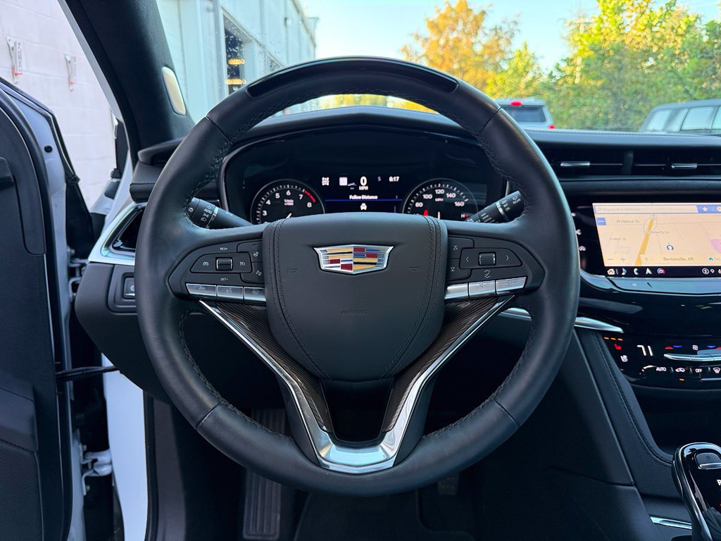 Used 2024 Cadillac XT6 Premium Luxury w/ Platinum Package AWD/4WD image 11