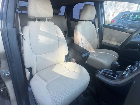 Used 2006 Pontiac Torrent 2WD image 10