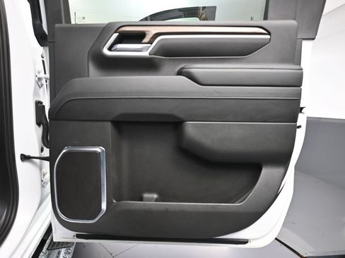 Used 2025 Chevrolet Silverado 2500 LT AWD/4WD image 45