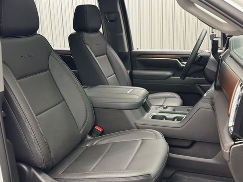 Used 2026 GMC Sierra 3500 Denali w/ Denali Reserve Package AWD/4WD image 41