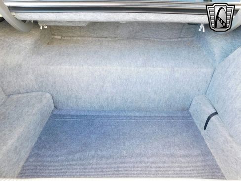 Used 2003 Lincoln Town Car Executive image 21