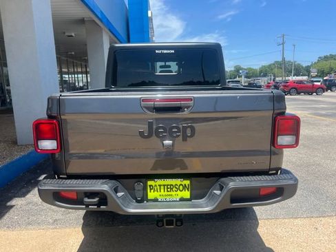 Used 2021 Jeep Gladiator Sport AWD/4WD image 10