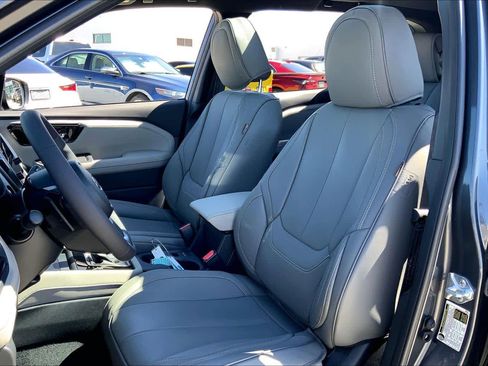 Used 2025 Subaru Forester Limited image 8